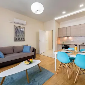Krolewska Apartment